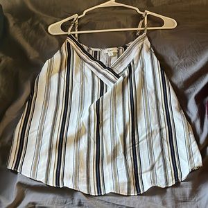 Cute flowey summer top!